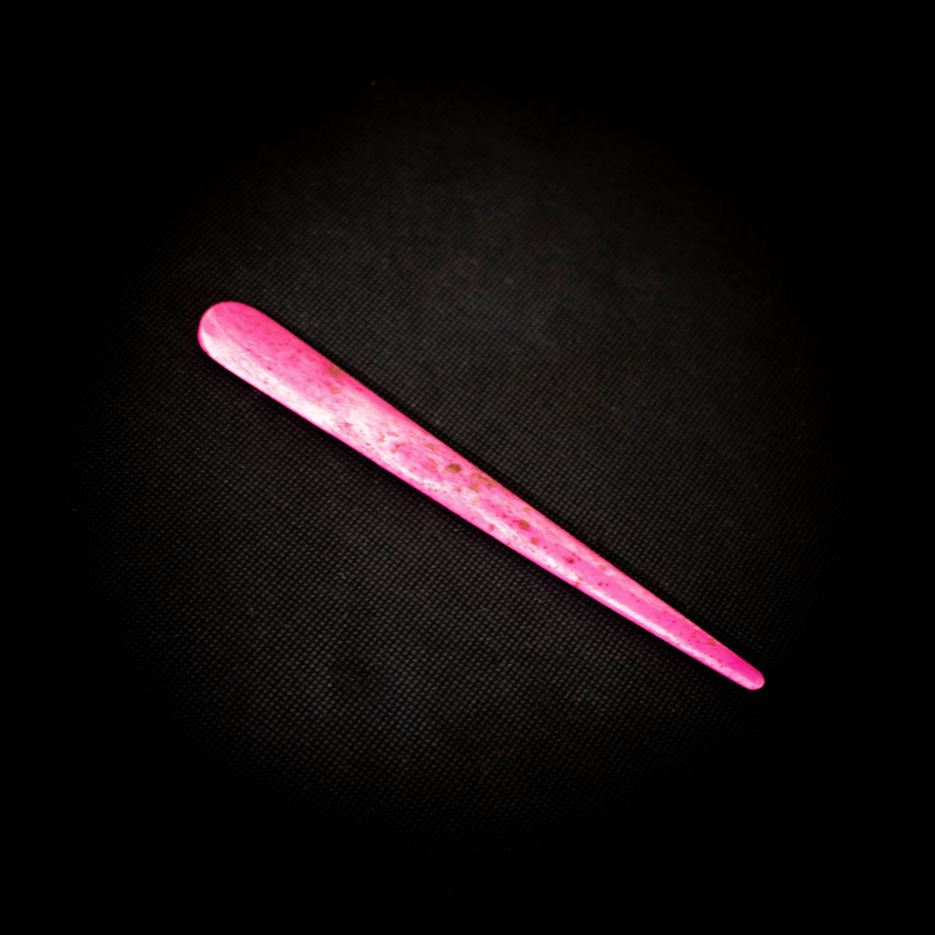 Falcuitor din os, conic, roz 14cm